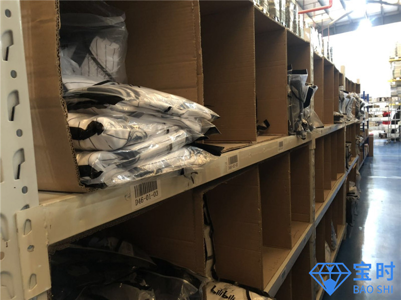 1603851042129188.jpg 服裝放置區(qū)1.jpg