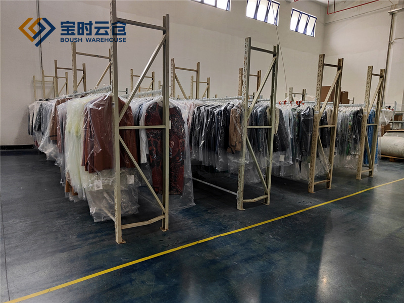 服裝掛式倉(cāng)儲(chǔ) 服裝掛式倉(cāng)儲(chǔ)